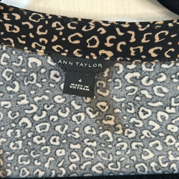 ANN TAYLOR WRAP DRESS WOMEN SIZE 6 BLACK TAN LONG SLEEVE ANIMAL PRINT - Picture 6 of 15